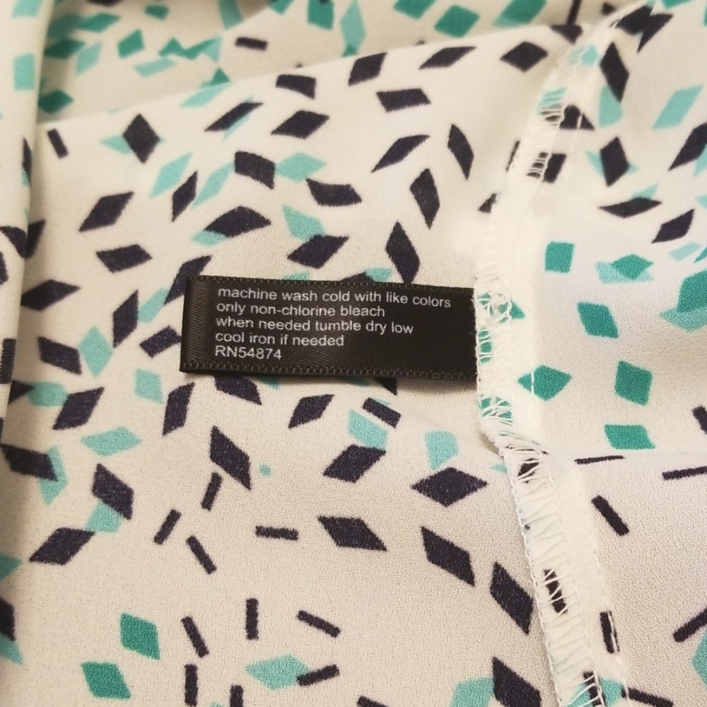 NWT Ruffle Sleeve Blouse - Picture 5 of 6